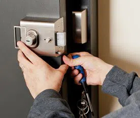 City Locksmith Services Chicago, IL 312-973-4906 City Locksmith Services Chicago, IL 312-973-4906 - 17-Emergency-Locks-Locksmith